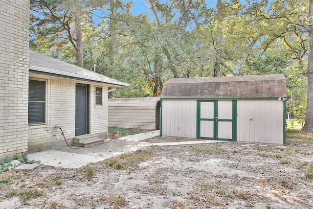 view of outbuilding