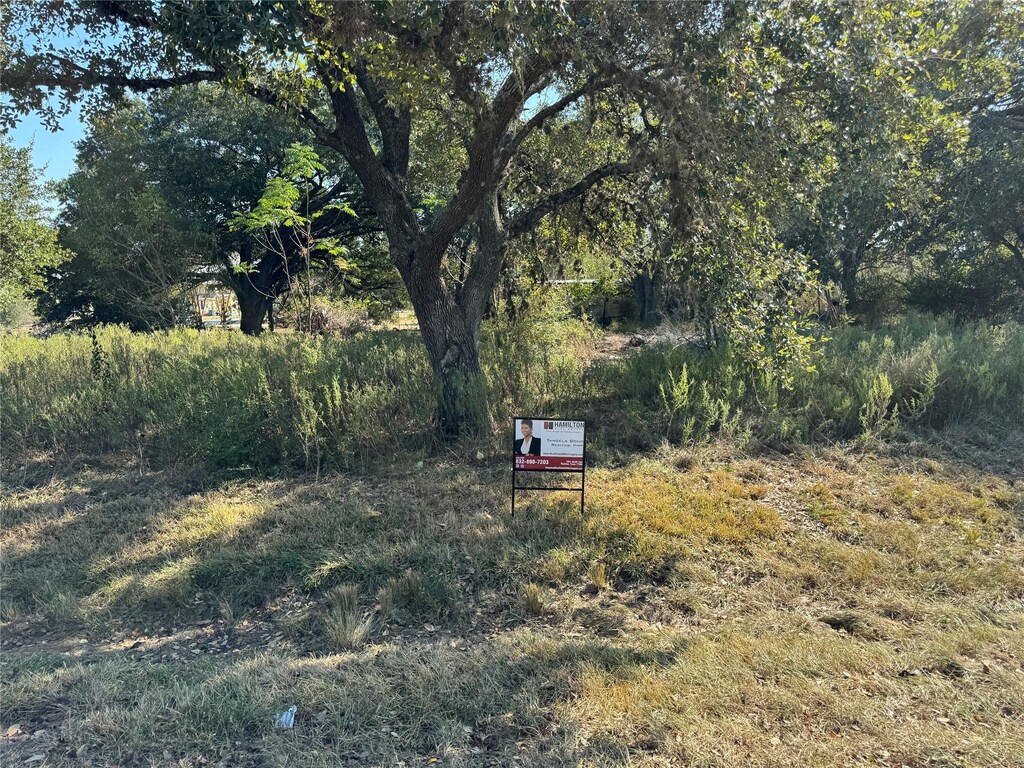 500 21st St, Hempstead, TX 77445