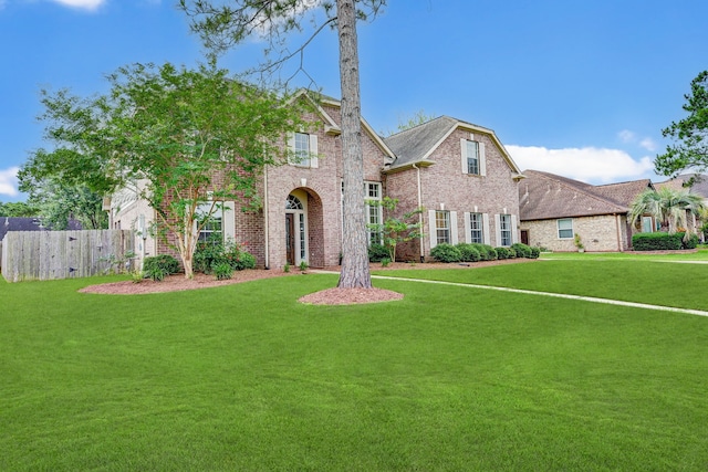 view of front of property with a front yard