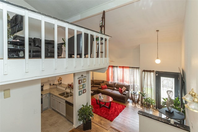 12638 Newbrook Dr, Houston, TX 77072 - living room with high vaulted ceiling