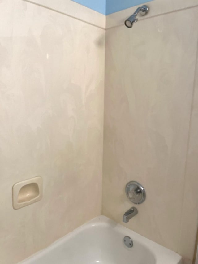 4219 Hermitage Hollow Ln, Kingwood, TX 77339 - bathroom with tub / shower combination