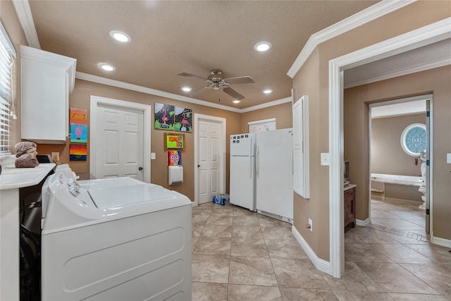 laundry area featuring laundry area, a ceiling fan, ornamental molding, washing machine and dryer, and recessed lighting