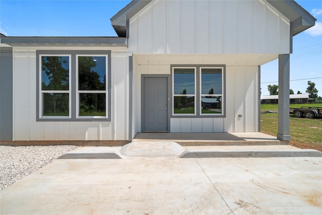 view of property entrance