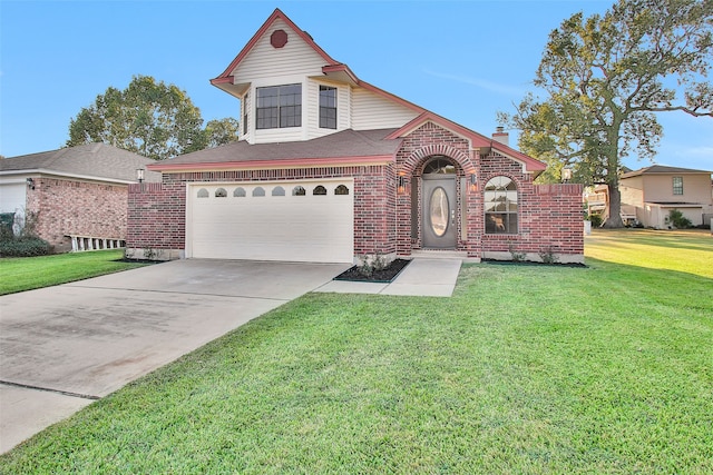 view of front facade featuring a front yard and a garage