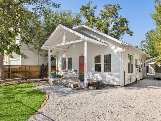 view of front facade with a front yard