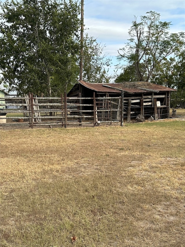 Listing photo 3 for 1132 Seydler St, Gonzales TX 78629