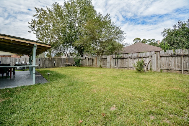 view of yard with a patio area