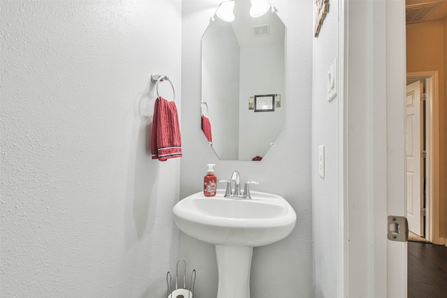 bathroom with sink