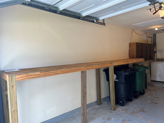 garage featuring washer / dryer