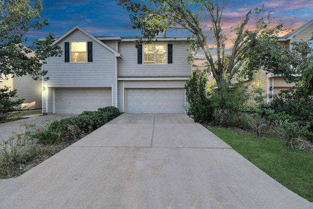 view of front facade featuring a garage