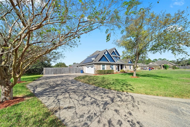 view of front facade with a front yard