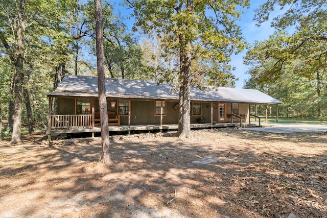 view of front of home with covered porch