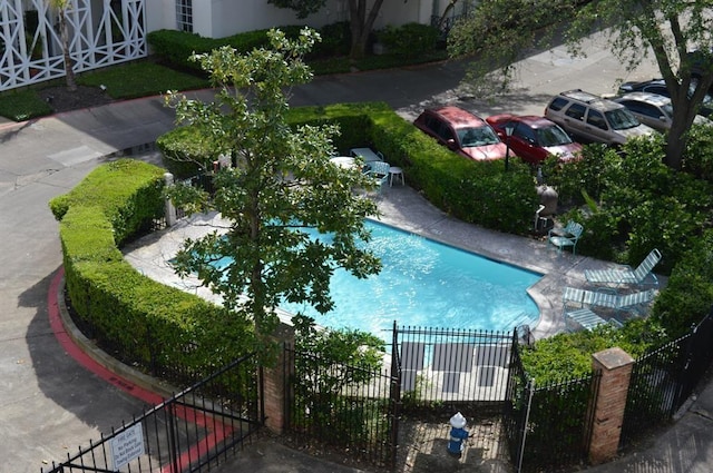 2333 Bering Dr Unit 139, Houston, TX 77057 - view of community pool