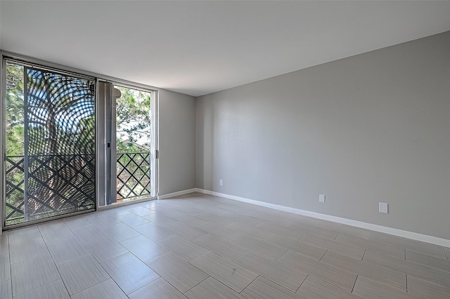 2333 Bering Dr Unit 139, Houston, TX 77057 - unfurnished room with plenty of natural light and baseboards