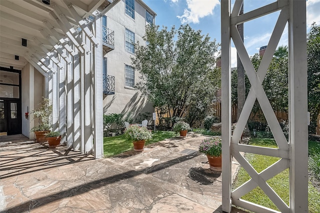 2333 Bering Dr Unit 139, Houston, TX 77057 - view of patio