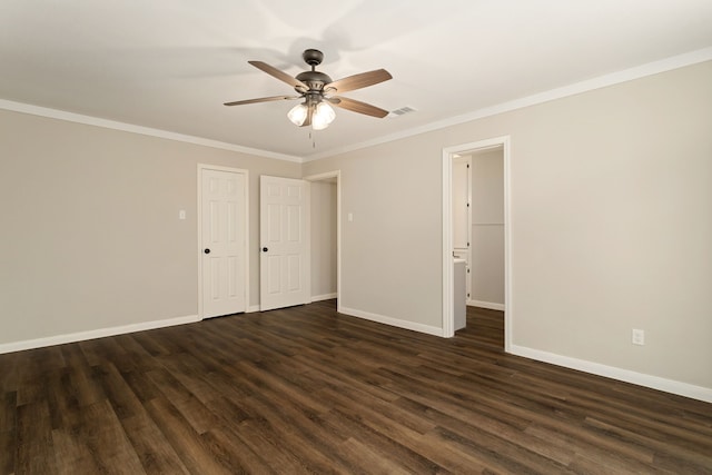 unfurnished room featuring dark wood-type flooring, crown molding, and ceiling fan