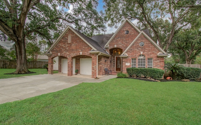 view of front of home with a front yard