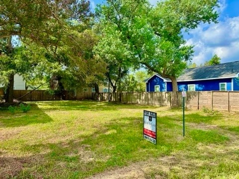 2314 Lee St, Houston TX, 77026 land for sale