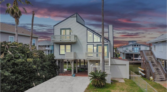 view of front of home featuring a carport