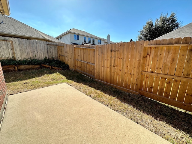 view of yard with a patio area