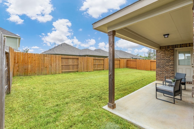 view of yard with a patio