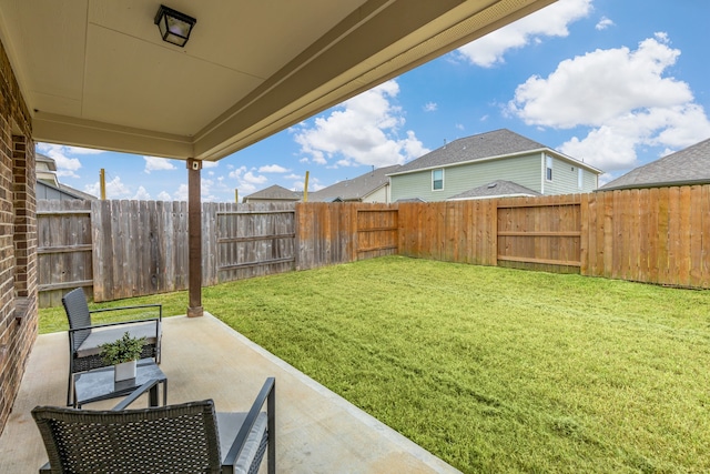 view of yard with a patio area