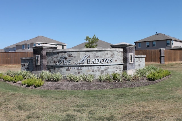 view of community / neighborhood sign