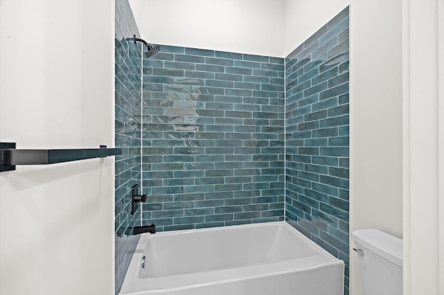 bathroom featuring toilet and shower / bathtub combination