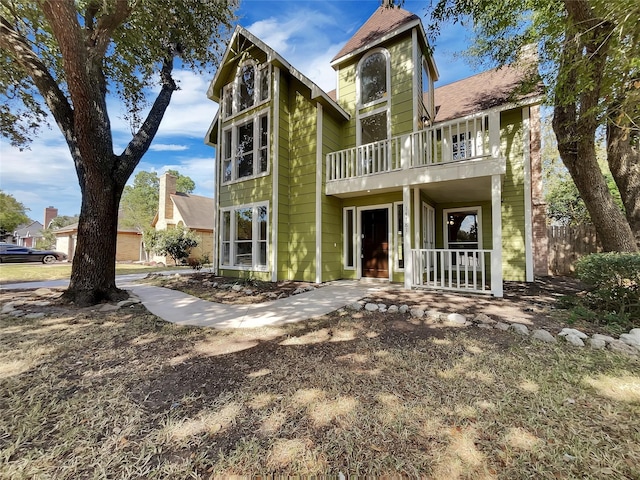 14718 W Bend Dr, Houston, TX 77082 - view of front facade featuring a balcony