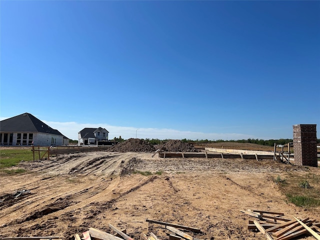 view of yard featuring a rural view