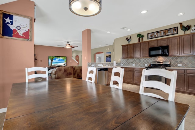 dining area featuring ceiling fan