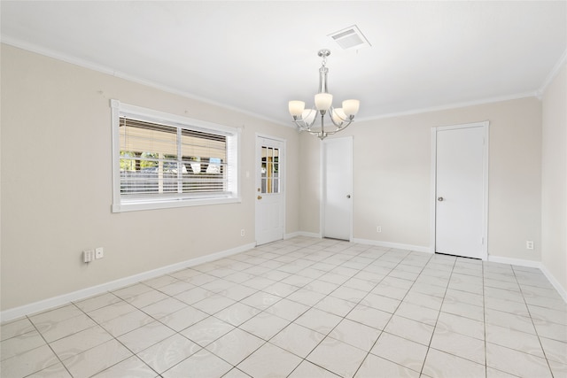 spare room featuring light tile patterned flooring, crown molding, and a chandelier