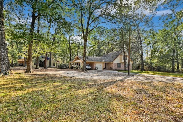 view of yard with a garage