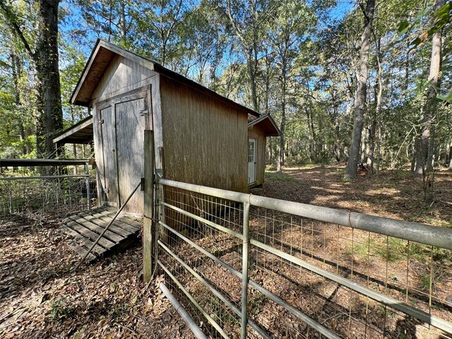 view of outdoor structure