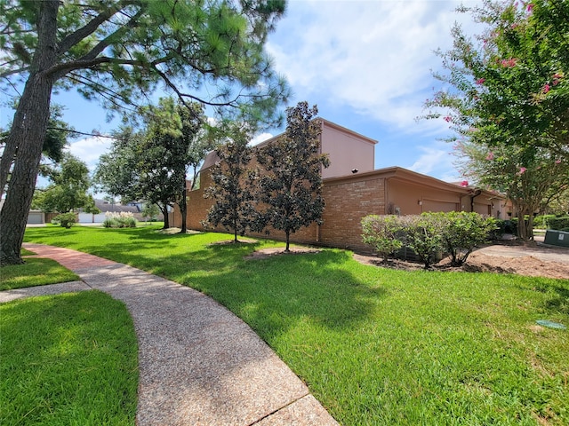 exterior space featuring a yard