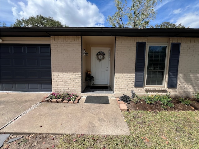 property entrance featuring a garage