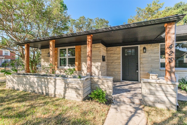 view of front of home featuring a porch