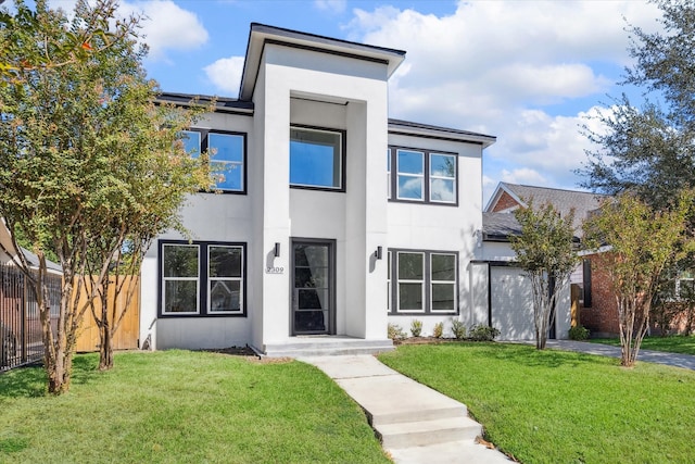 view of front of house featuring a front yard