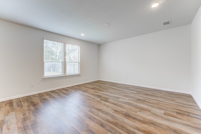 empty room featuring light hardwood / wood-style flooring