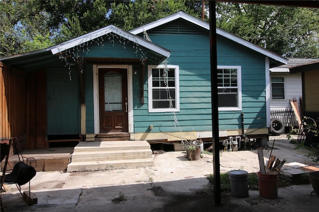 view of front facade