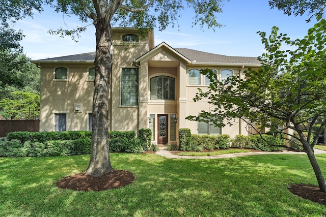 view of front of house featuring a front yard