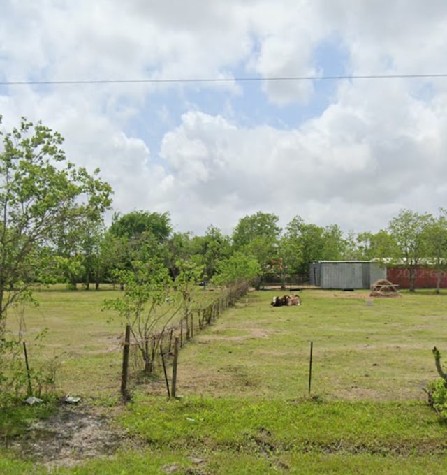 Listing photo 3 for 3301 Ohio Ave, League City TX 77573