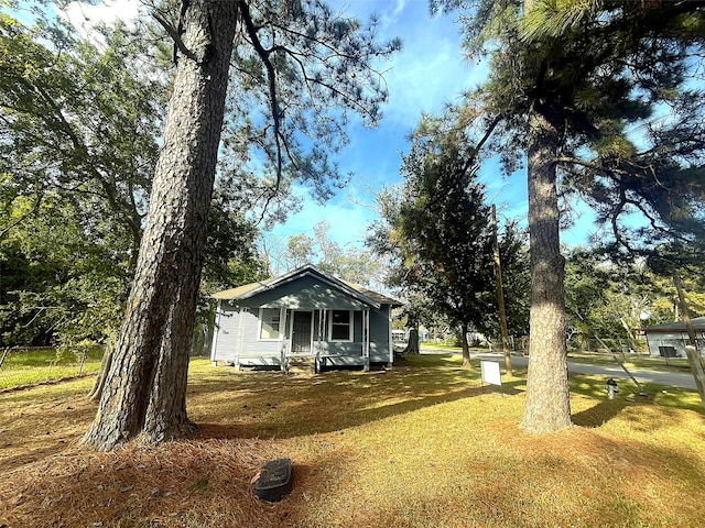 view of front of home with a front yard