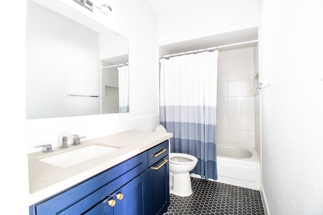 2400 N Braeswood Blvd Unit 314, Houston, TX 77030 - bathroom with vanity, toilet, and shower / bath combo