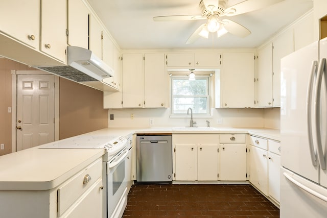 kitchen featuring kitchen peninsula, white cabinets, ceiling fan, sink, and white appliances