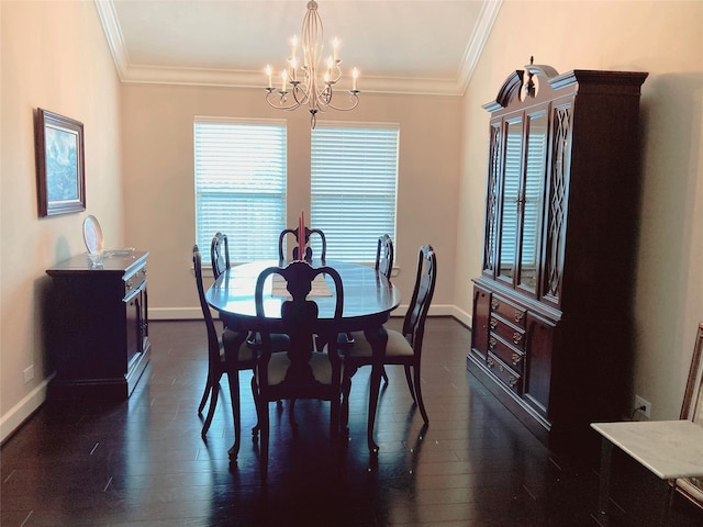 dining area featuring crown molding, a notable chandelier, and dark hardwood / wood-style flooring