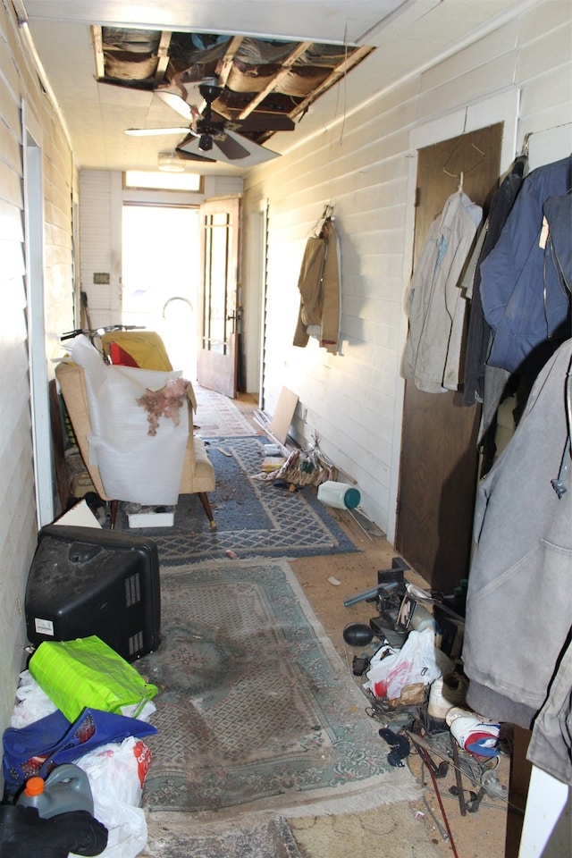 miscellaneous room with ceiling fan