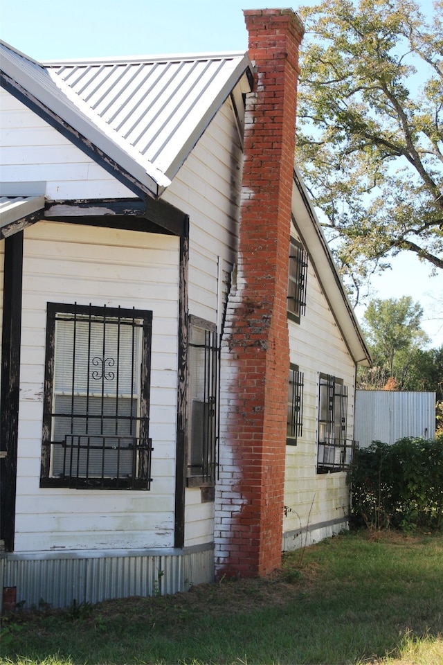 view of property exterior