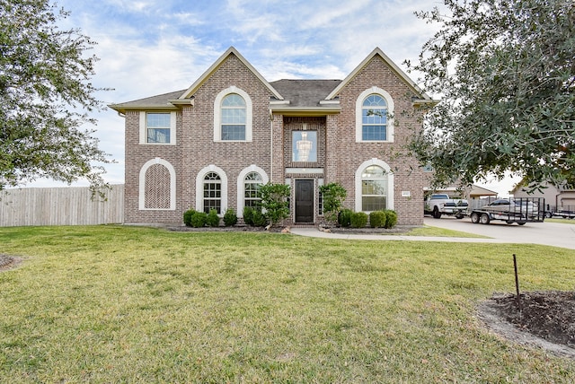 view of front of house featuring a front yard