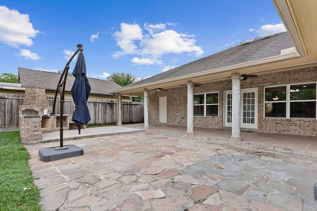 631 Apache St, Houston, TX 77022 - view of patio / terrace